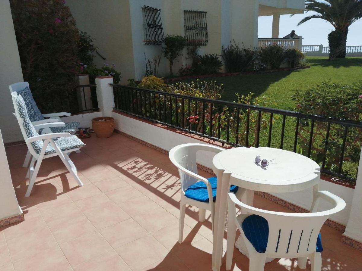 Sea & Pool View Garden Apartment Las Palmeras Nerja Eksteriør billede